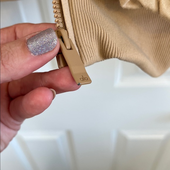 ALO Foxy Sherpa jacket size small camel color teddy - Picture 15 of 15